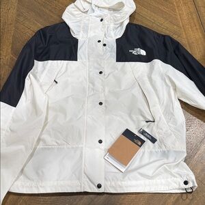 The North Face Mountain Wind Jacket